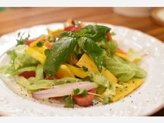 -Rabbit Cafe私房西餐甜点咖啡(栖霞路店)