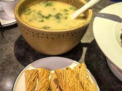 老济南甜沫-闫府私房菜·百年鲁菜(恒隆店)