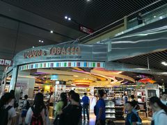 -中免(澳门机场免税店)