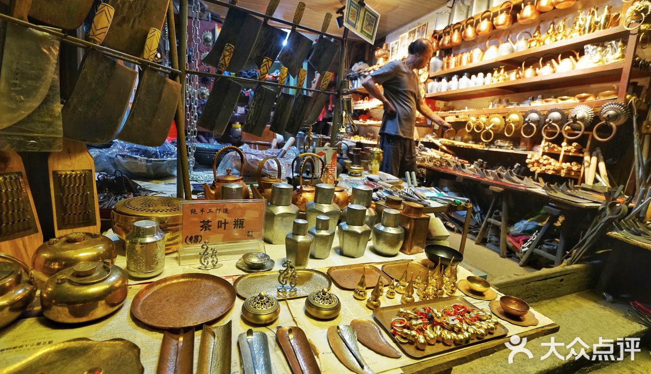 丽水松阳老街，老店铺依然坚守着传统
