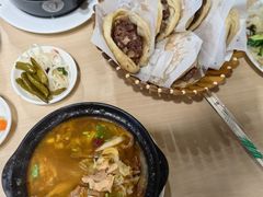 -闫家驴肉老店(华电一校店)