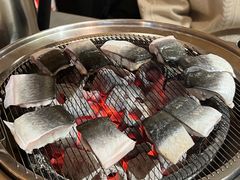 -围炉肉舍•炭烤活鳗•丹东海鲜烤肉(步行街店)