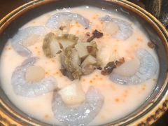 -老牌坊云南鱼豆花火锅(嵩山店)