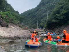 -安吉龙王山峡谷漂流