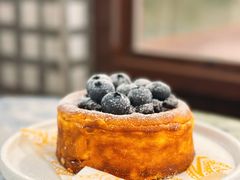 蓝莓巴斯克芝士蛋糕-OUR Bakery(国贸商城店)