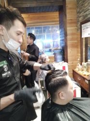 点击看大图 -MONE美发沙龙