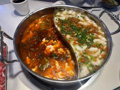 -德林酸菜鱼火锅(南丹店)