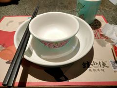 餐具摆设-蛙小侠·沸腾砂锅(南山欢乐颂店)