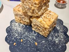 香爆嘴松子仁萨其马-喜势点·糖沙翁手工茶点·本地人茶居(永庆坊店)