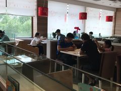 大堂-嘉和一品粥(首经贸店)