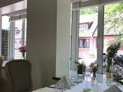 靠窗位-蝶舍·MAISON PAPILLON