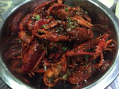 -巴厘龙虾·榜首油焖大虾(音乐学院·沿江酒馆店)