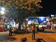 -周日夜市