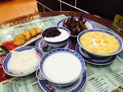 -赵记传承特色牛奶甜品(泉城广场店)