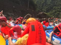 -安吉龙王山峡谷漂流