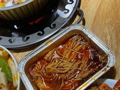-茸梅路右拐龙虾-农家菜(松江店)