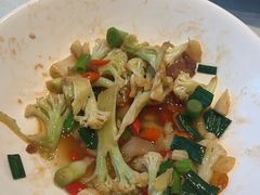 -阿瓦山寨·湘菜现炒·剁椒鱼头王(咸阳总店)