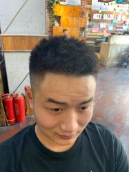 -宝丽源美发造型