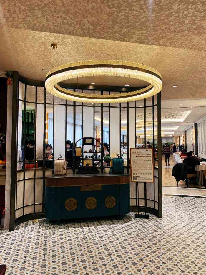午饭时间在附近看到有唐宫就过来了,在新世纪饭店二楼,安静,进去上