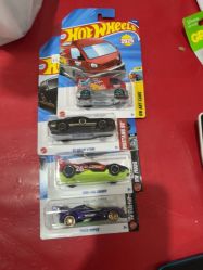 -逝水玩具折扣店