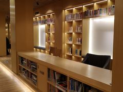 -漕河泾街道图书馆(漕河泾社区文化活动中心店)