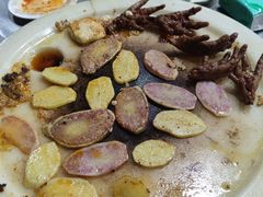 七彩土豆-阿昌白族石板烧(大理古城店)
