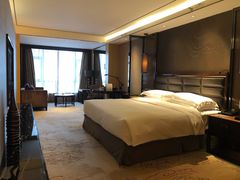 大床房-中山利和希尔顿酒店