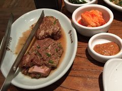 -萨拉伯尔(燕莎友谊商城店)