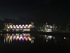 -巨鹰广场