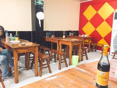 大堂-潘国仙耳光馄饨(黄家阙路店)
