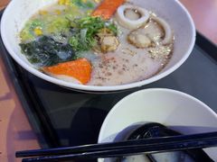 -彗星餐厅(香港迪士尼乐园)
