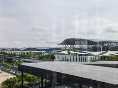 -深圳国际会展中心希尔顿酒店(前海华发冰雪世界店)