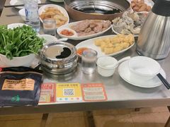 -胡须佬鸡煲四季火锅店(石厦西村直营店)