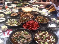 -去吃小龙虾·江湖菜·烧烤(南滨路店)