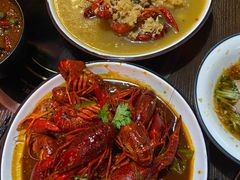 -虾弄弄海派小龙虾·牛羊蝎子火锅