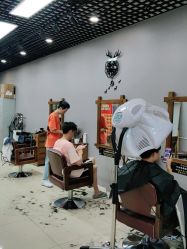点击看大图 -关于我们造型工作室