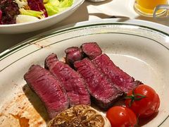 -MONICH牛排融合餐厅(和义大道购物中心店)