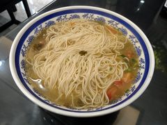 -鸿兴面馆馄饨小笼(稻香店)
