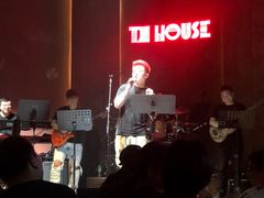 -TZ House音乐现场(来福士中心店)