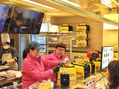 -85度C(生甜甜圈研究工坊·上海平凉店)