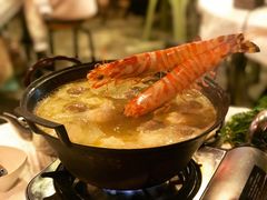 -鲜入围煮花胶鸡海鲜火锅