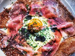 熏肉鸡蛋芝士奶油蘑菇可丽饼-RAC BAR(安福路店)