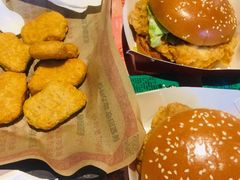 -肯德基(中纬店)