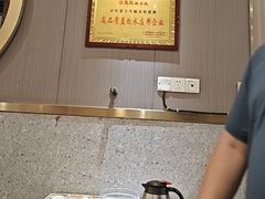 -九记路边鸡(滨江路店)