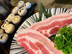 -极简·炭火烤肉主题餐厅·龙虾烧烤·烤羊排(宝龙店)