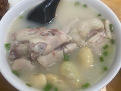 -雷祖芳老妈蹄花店