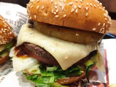 -The Habit Burger Grill 哈比特汉堡(世博店)