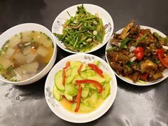 -爱的果实月嫂育婴师(世纪东方店)