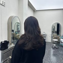 -Hair Co.一间沙龙