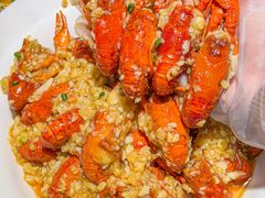 -肥肥虾庄·金牌油焖大虾(汉街SKP店)